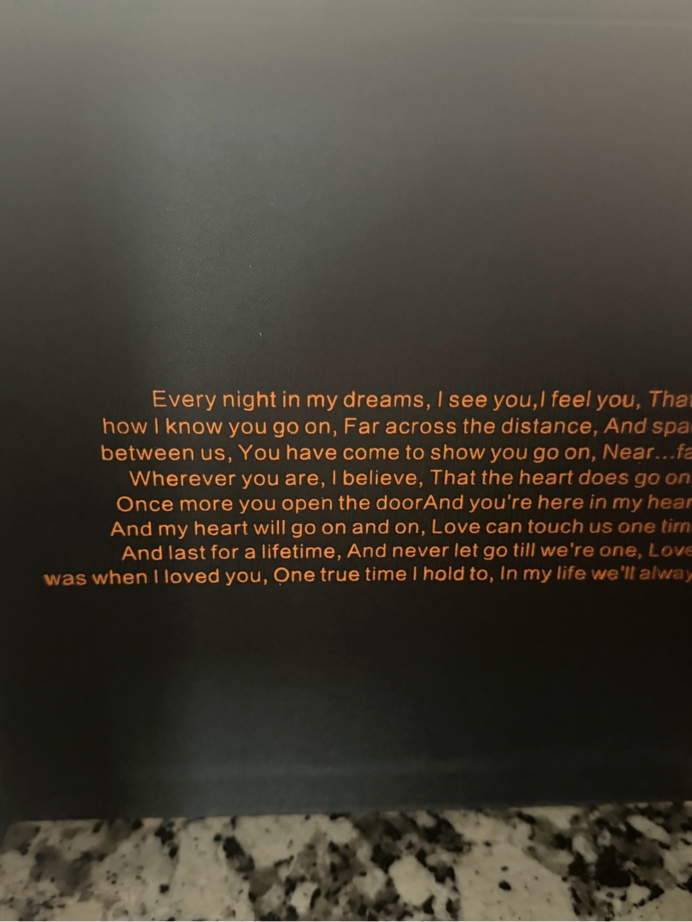 Red Rose Heart Box - - Picture 4 of 6